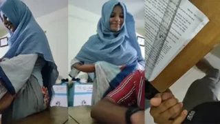 Cute School Girl Suking Disk And Fucked Teacher – School Girl